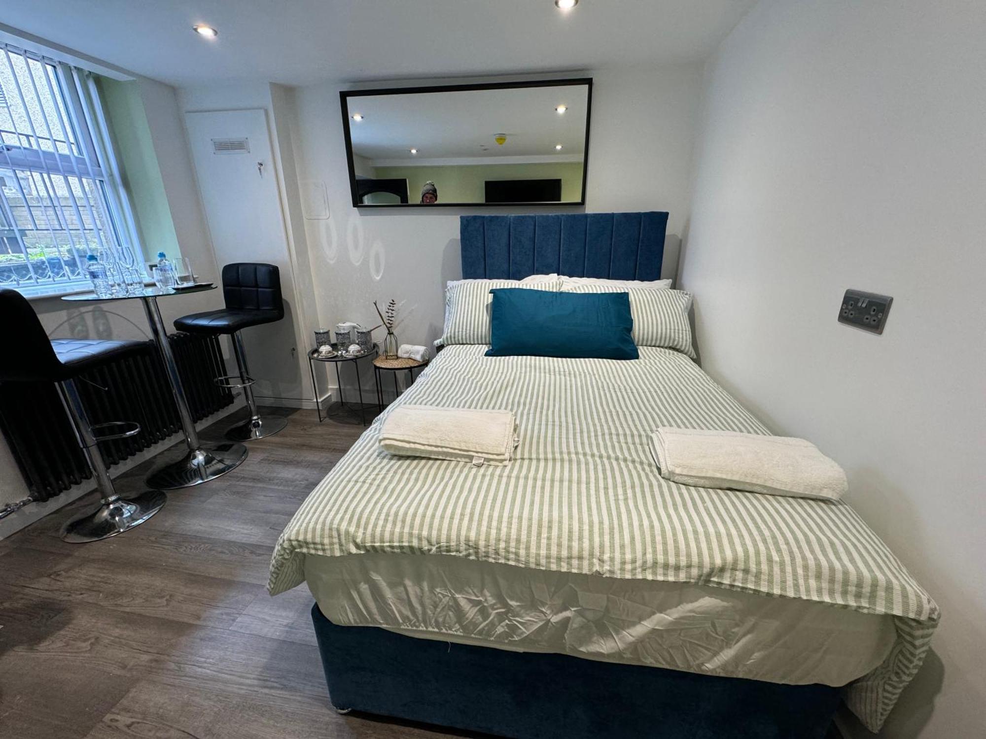 Southgate Luxury Apartments Elland Exterior foto